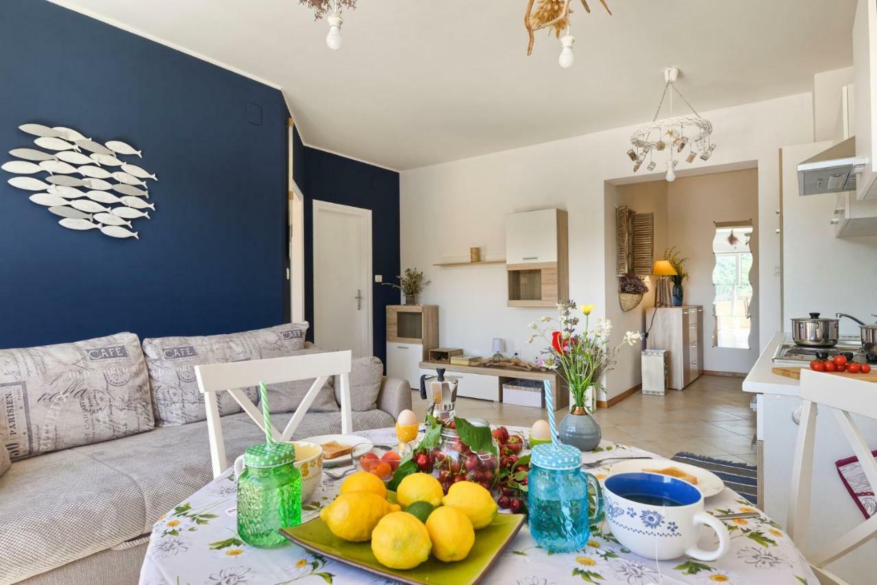Duboko Plavo Appartement Krnica Buitenkant foto