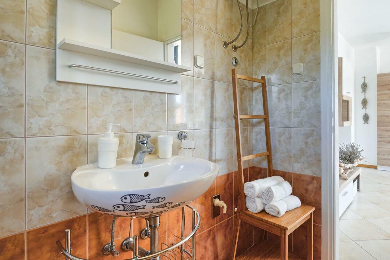 Duboko Plavo Appartement Krnica Buitenkant foto