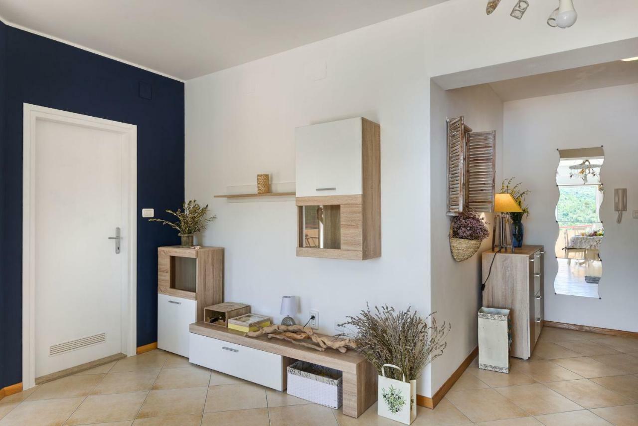 Duboko Plavo Appartement Krnica Buitenkant foto